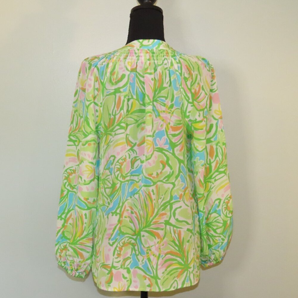 LILLY PULITZER Elsa Silk Top Elephant Ears Green Long Sleeve 1/3 Button Small - Picture 3 of 11